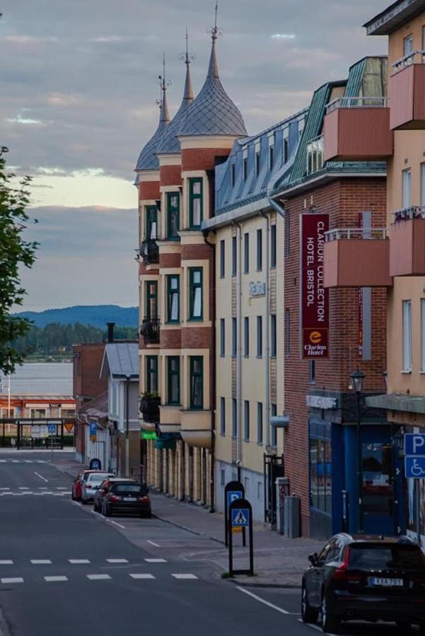 Home Hotel Bristol อาร์วิกา ภายนอก รูปภาพ