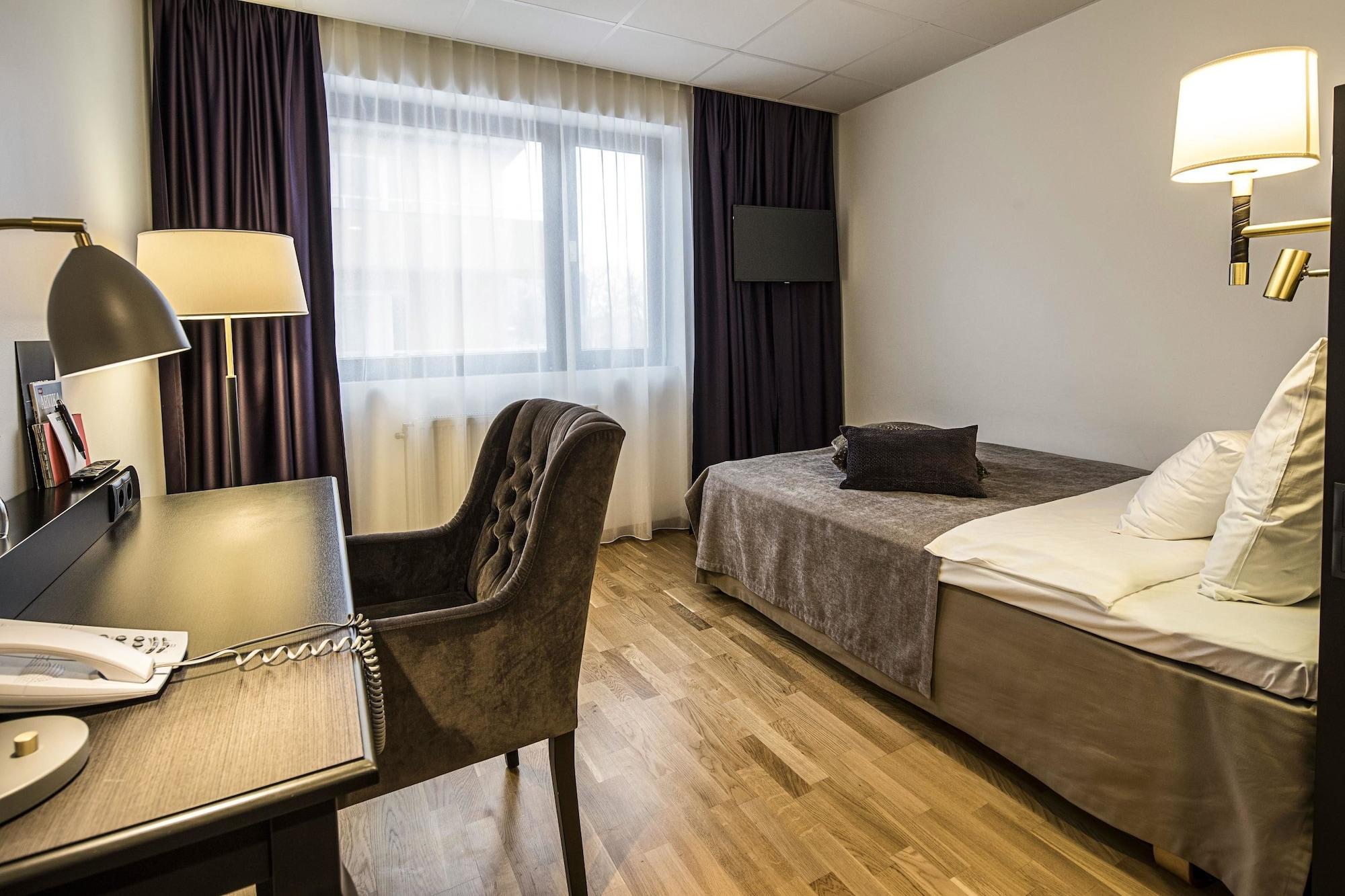 Home Hotel Bristol อาร์วิกา ภายนอก รูปภาพ