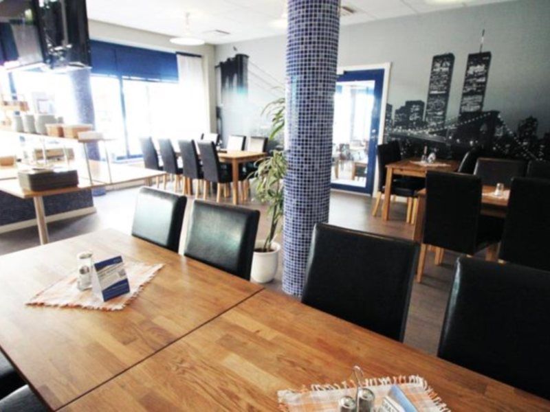 Home Hotel Bristol อาร์วิกา ภายนอก รูปภาพ
