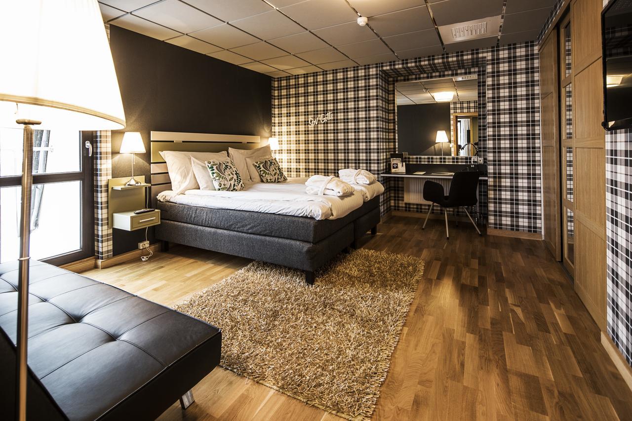 Home Hotel Bristol อาร์วิกา ภายนอก รูปภาพ