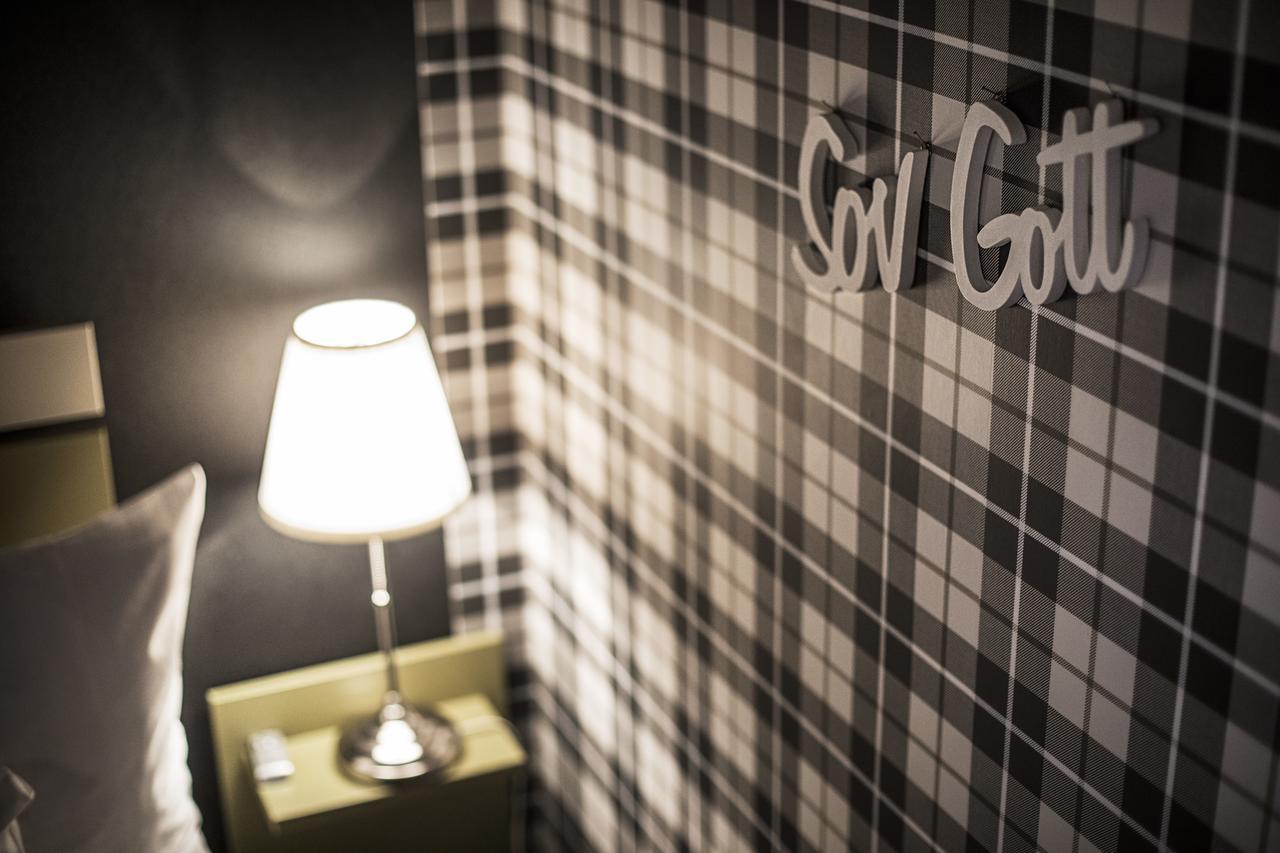 Home Hotel Bristol อาร์วิกา ภายนอก รูปภาพ