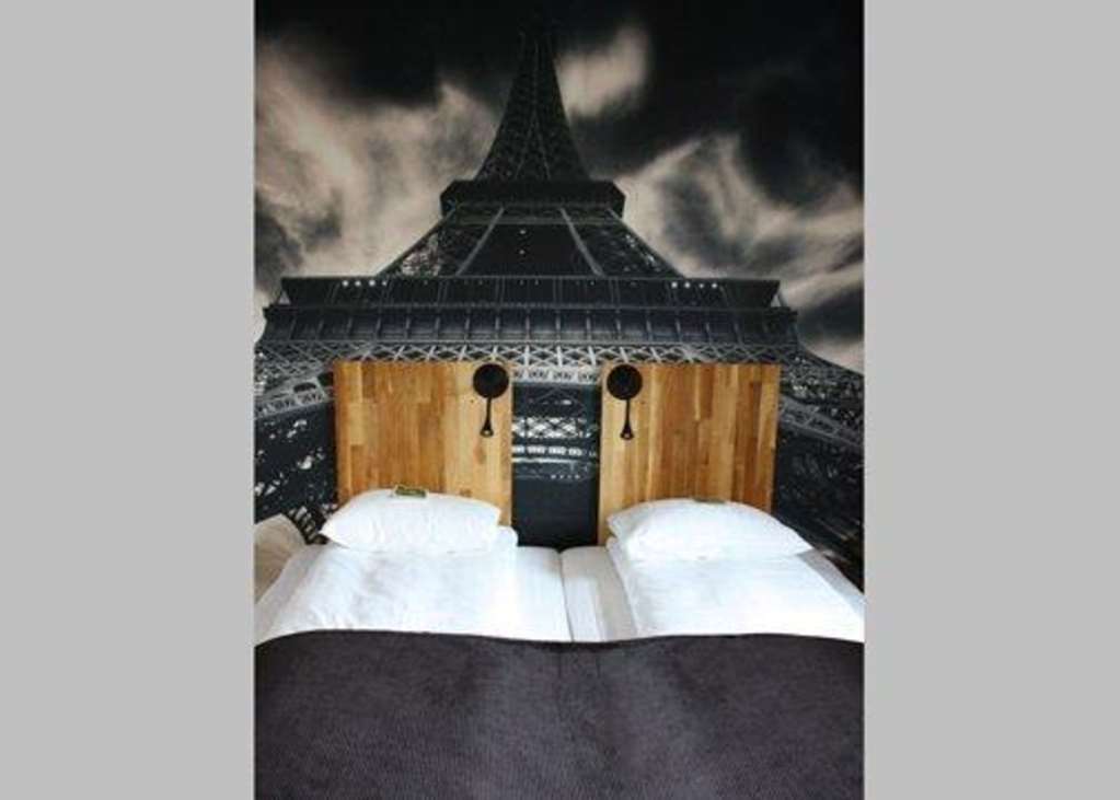 Home Hotel Bristol อาร์วิกา ภายนอก รูปภาพ